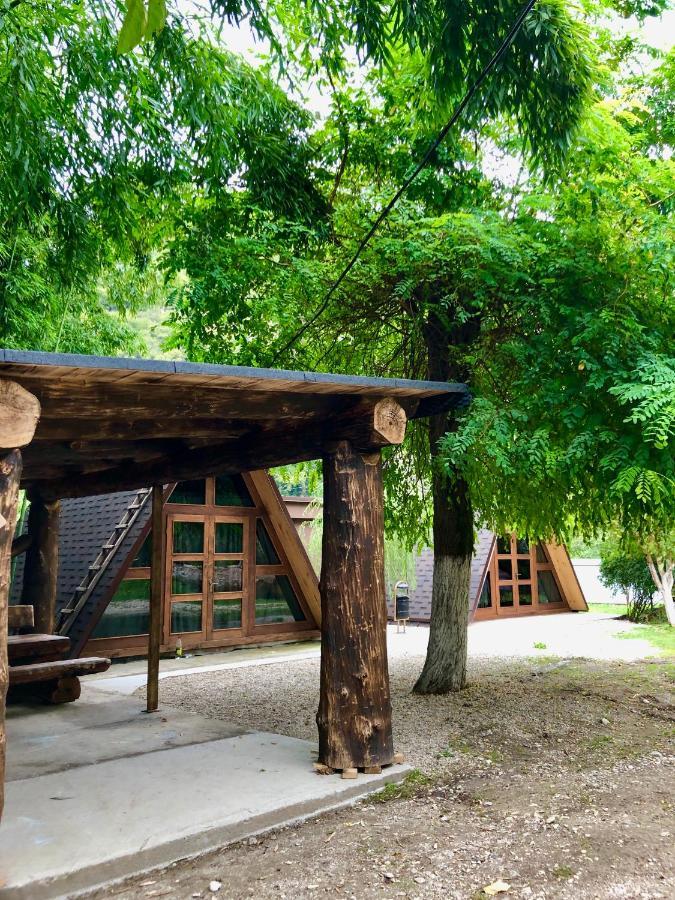 Бунгало Kheivani Luaran gambar