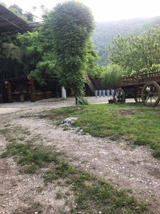 Бунгало Kheivani Luaran gambar