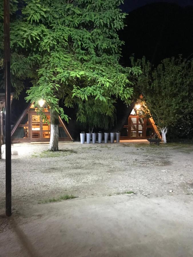 Бунгало Kheivani Luaran gambar